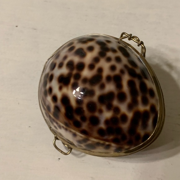 Vintage shell trinket box & clasp beautiful - Picture 2 of 9